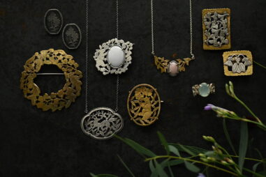 OLD TO NEW k10 ガーネット ブローチ　マッチ　吉田史　ヒナタノオト OLD TO NEW k10 ガーネット ブローチ マッチ 吉田史